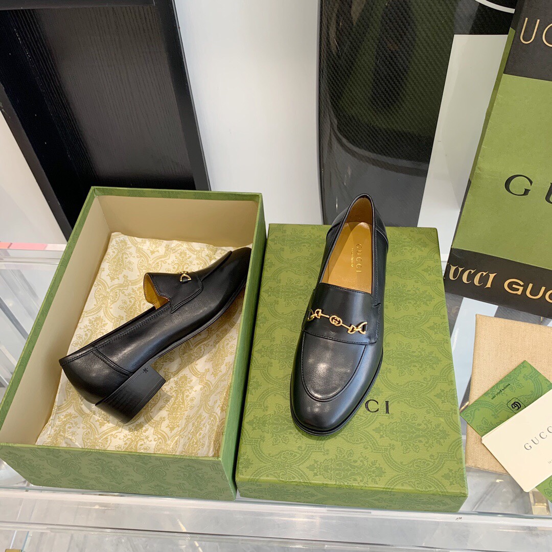 Gucci Women's Loafer With Horsebit - 