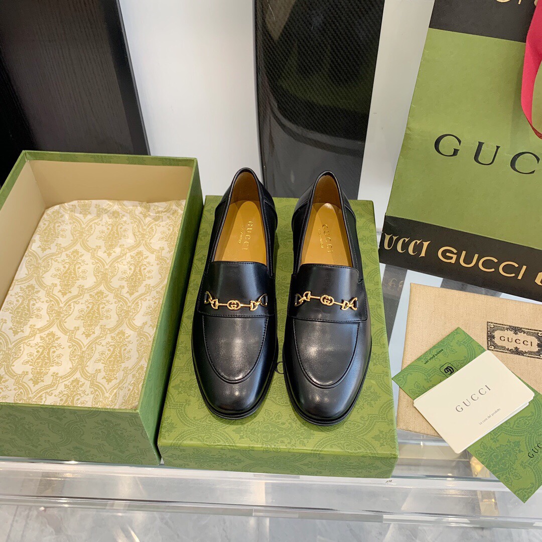Gucci Women's Loafer With Horsebit - 