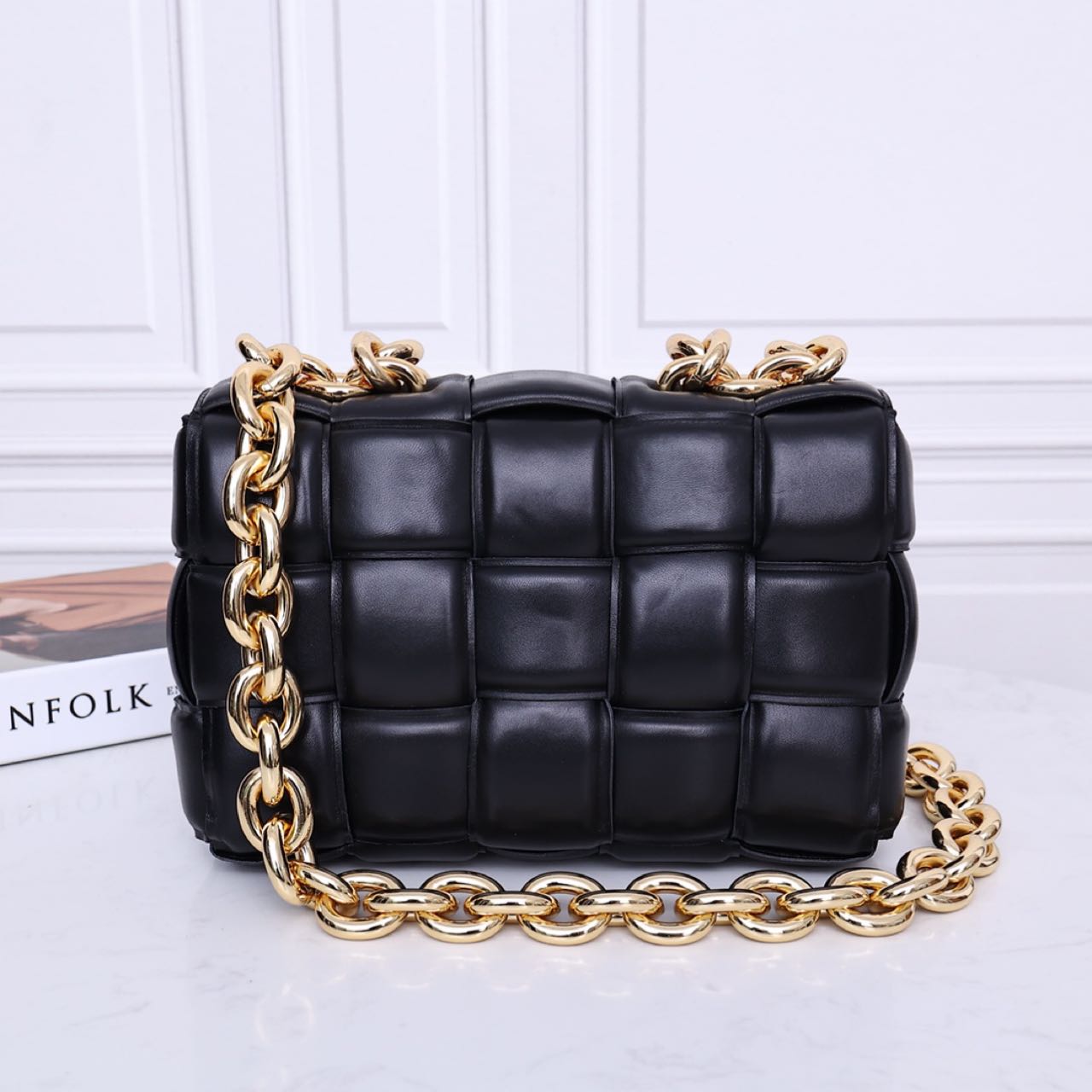 Bottega Veneta Chain Cassette Leather Crossbody Bag(26-18-8cm) - PerfectKickZ