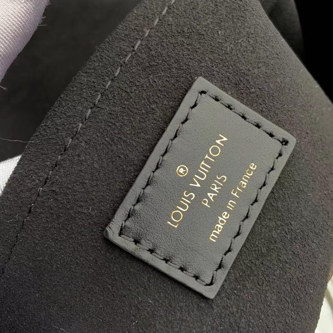 Louis Vuitton  Locky BB Bag(20-16-7.5cm)     M44141 - PerfectKickZ