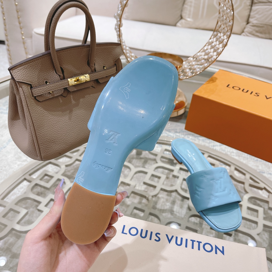 Louis Vuitton Revival Flat Mule     1A9P7D - PerfectKickZ