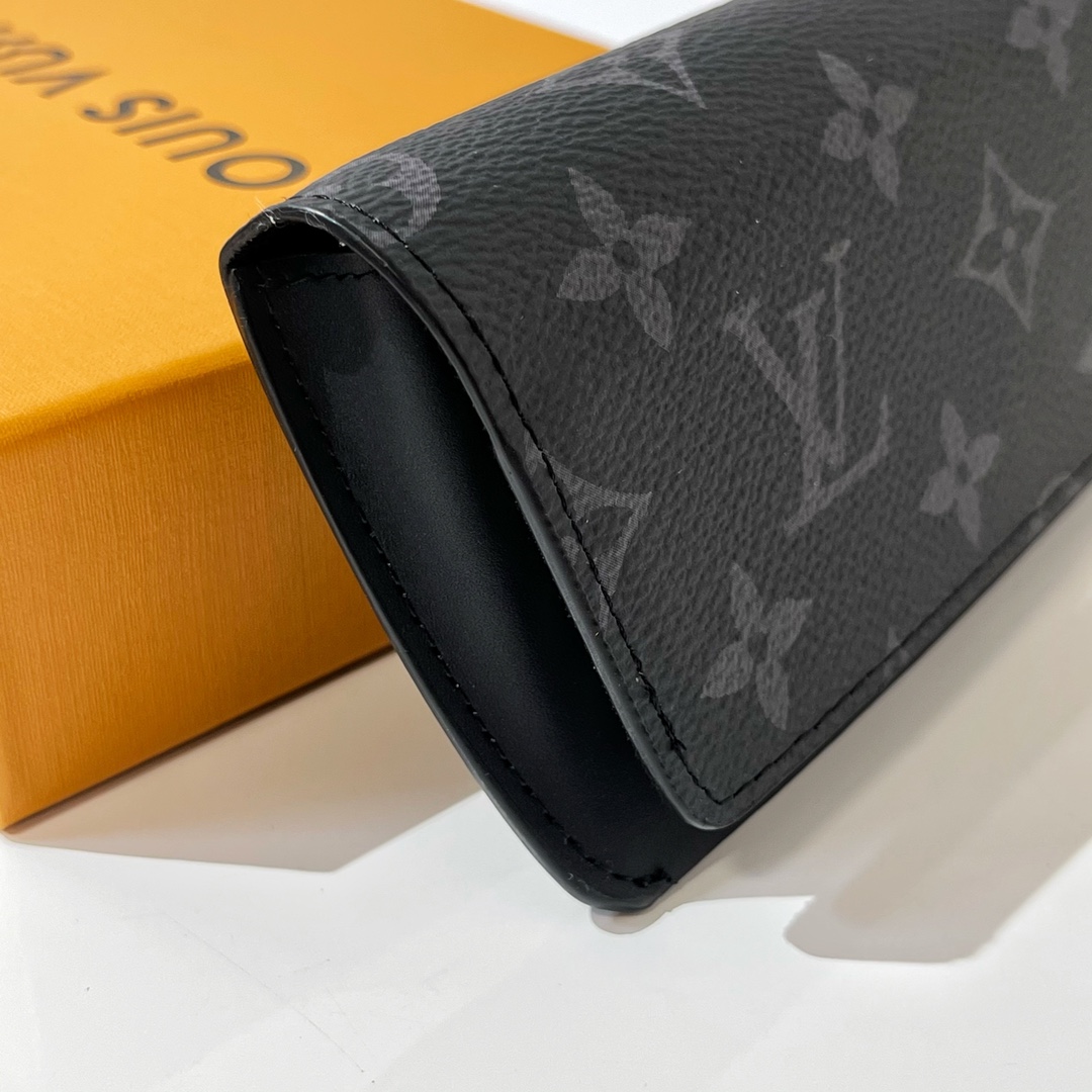 Louis Vuitton Woody Glasses Case   GI0296 - 