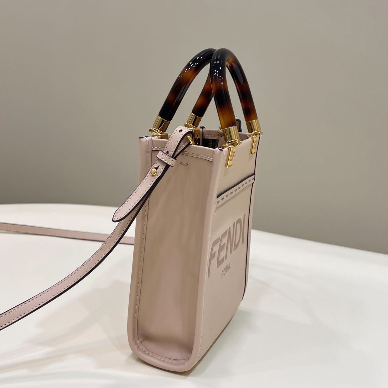 Fendi Mini Sunshine Shopper Bag In Pale Pink Leather(13-18-6.5CM) - PerfectKickZ