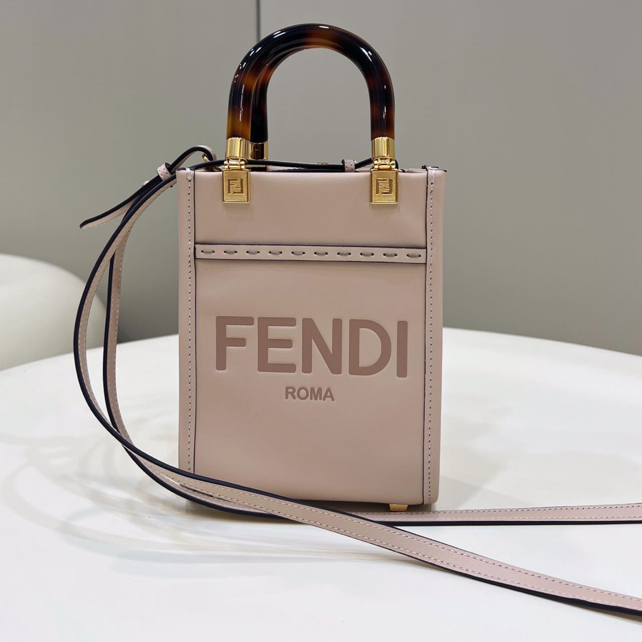 Fendi Mini Sunshine Shopper Bag In Pale Pink Leather(13-18-6.5CM) - PerfectKickZ