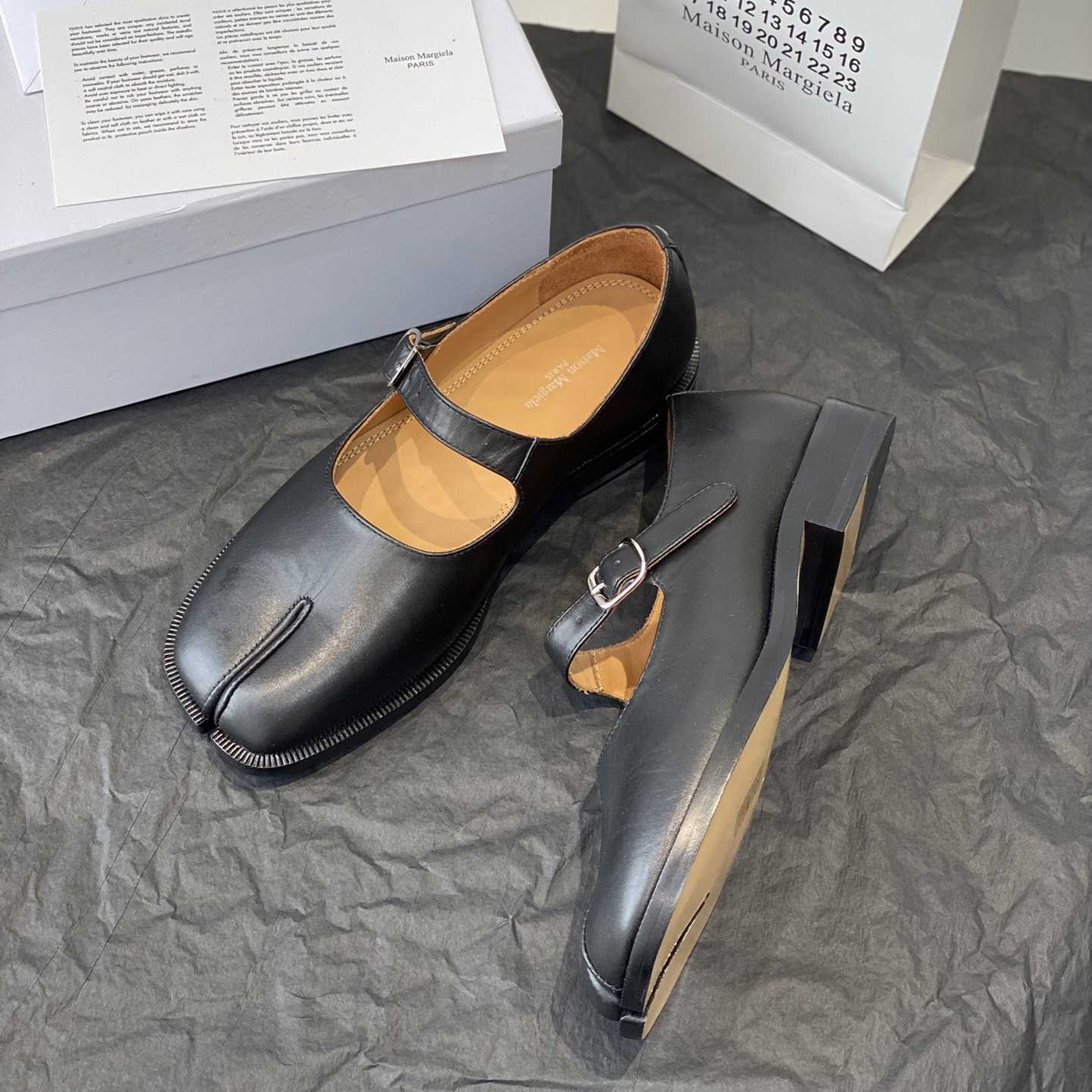 Maison Margiela Tabi Leather Mary Jane Shoes - PerfectKickZ