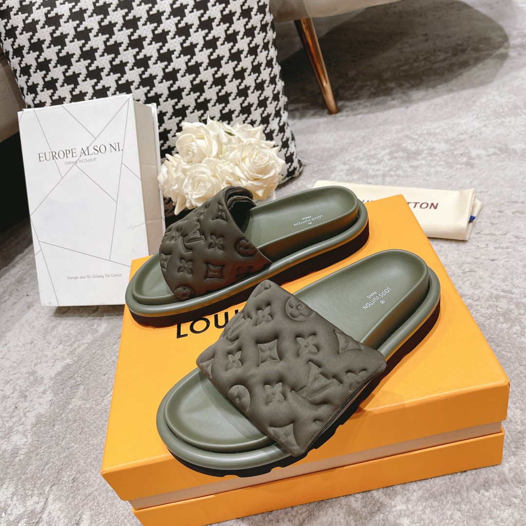 Louis Vuitton  Pool Pillow Comfort Mule      1AA1E8 - PerfectKickZ