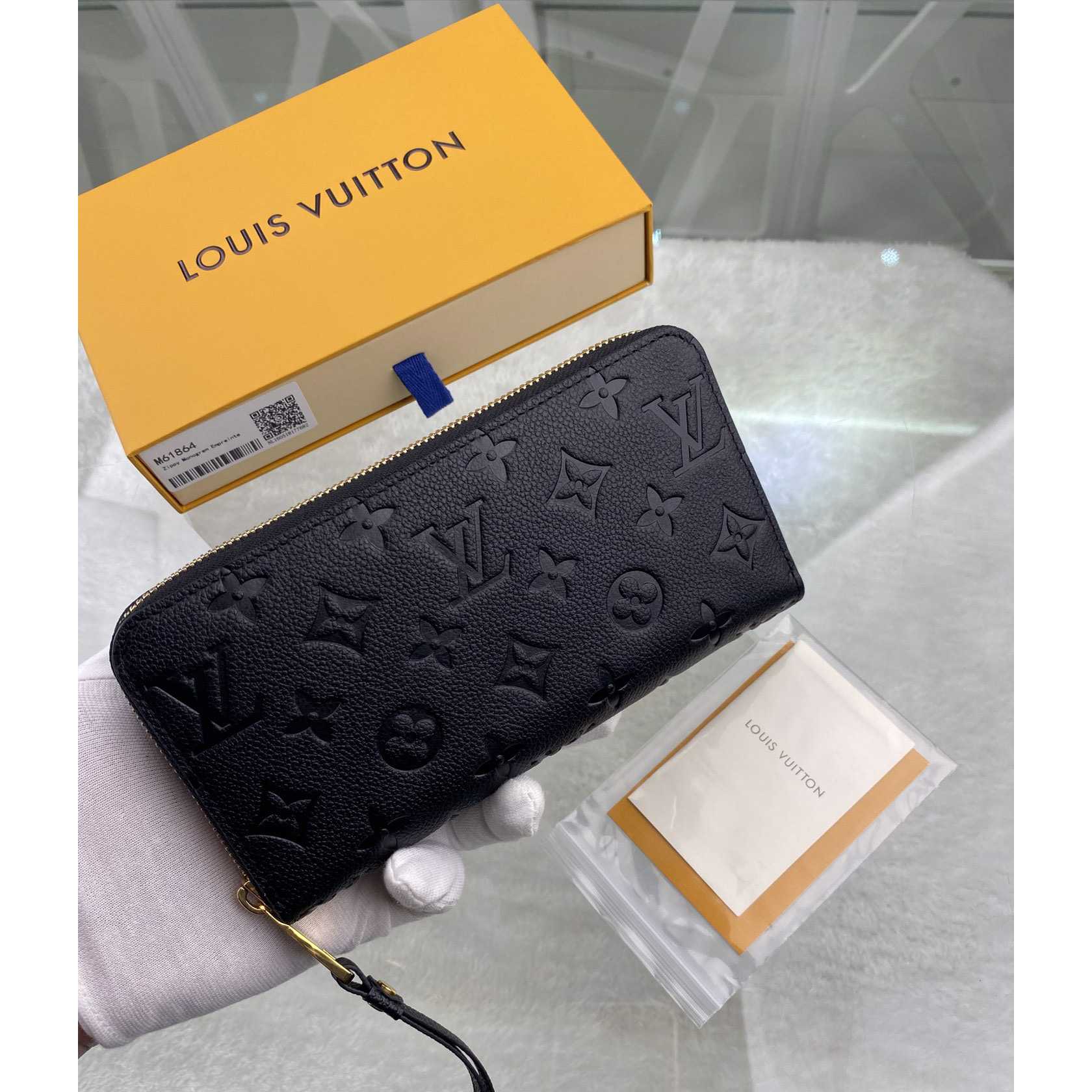 Louis Vuitton Zippy Wallet (19.5-10CM)     M61864 - PerfectKickZ