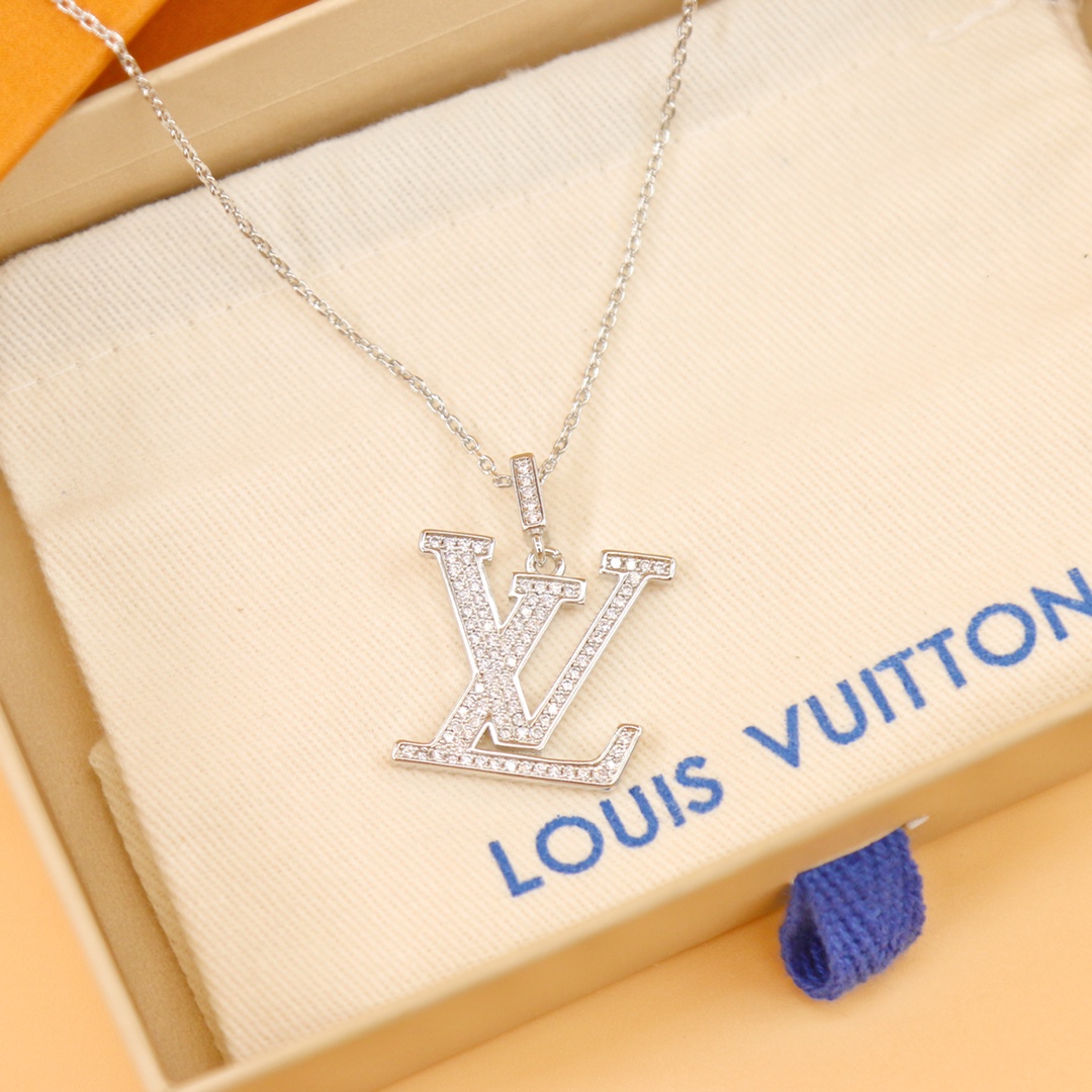 Louis Vuitton LV Idylle Blossom Large Pendant, White Gold And Diamonds      Q93821 - 