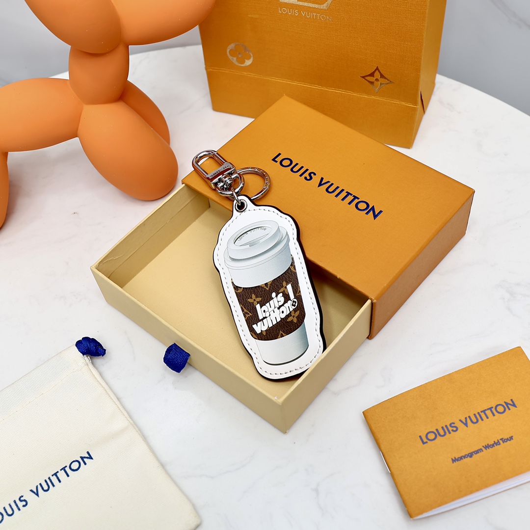 Louis Vuitton Everyday Lv Cup    MP3108 - PerfectKickZ