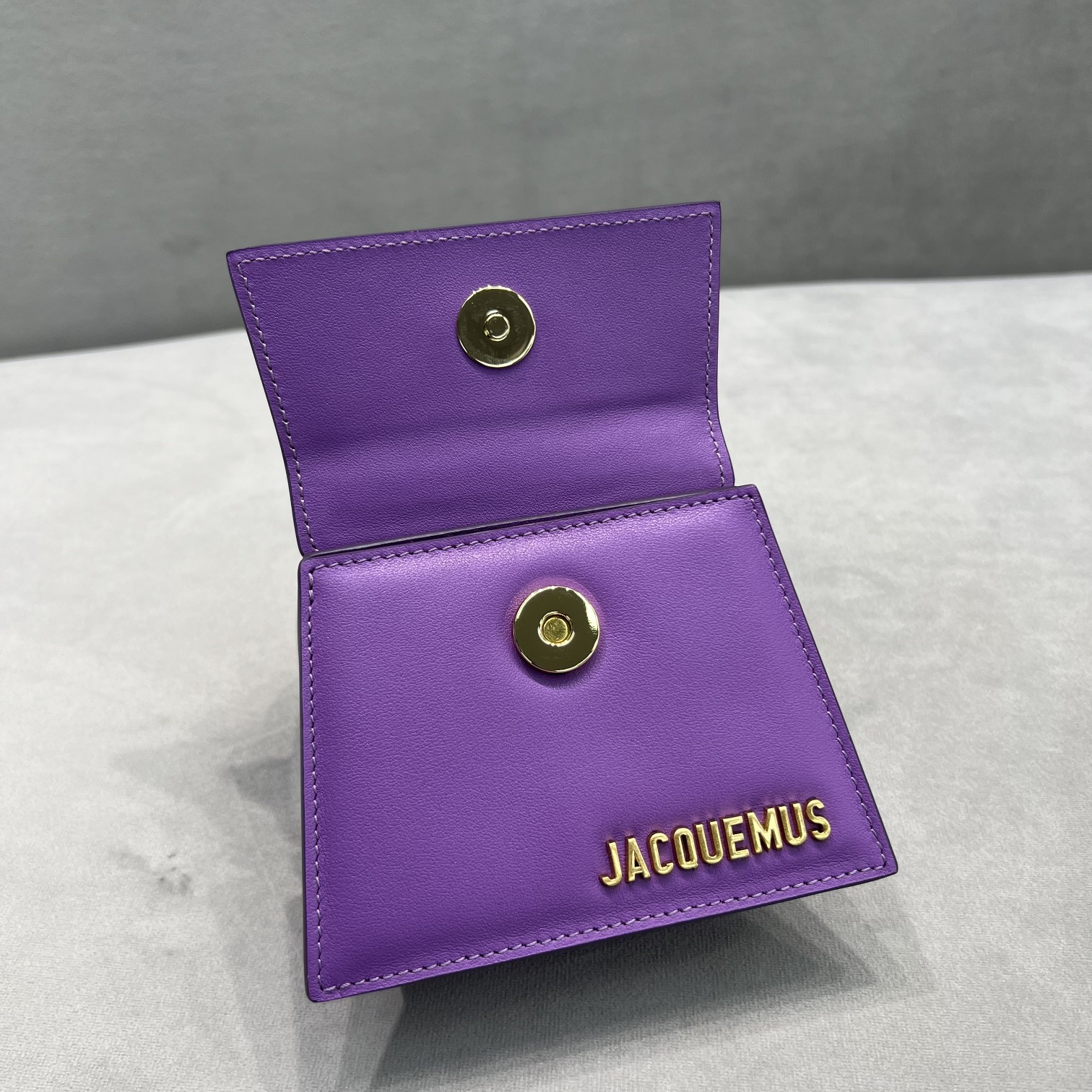 Jacquemus Le Chiquito Signature Mini Handbag(12-8-5cm) - 