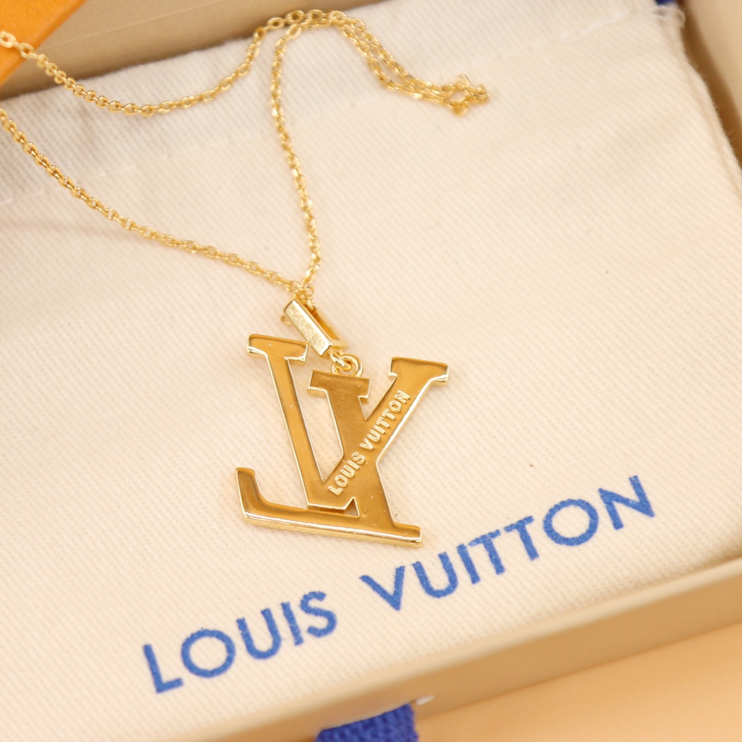 Louis Vuitton LV Idylle Blossom Large Pendant    Q93821 - PerfectKickZ