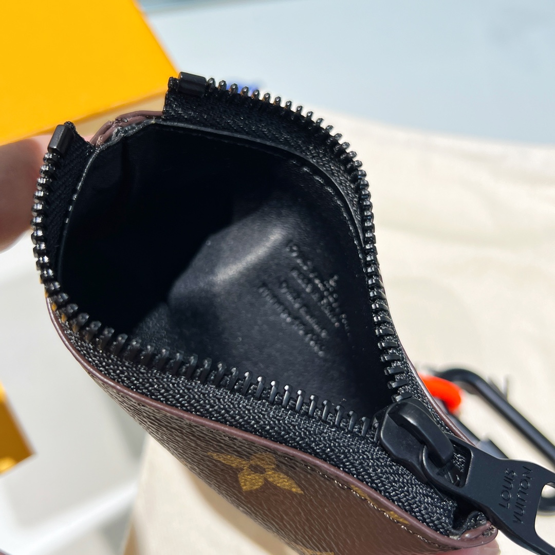 Louis Vuitton Key Pouch - PerfectKickZ