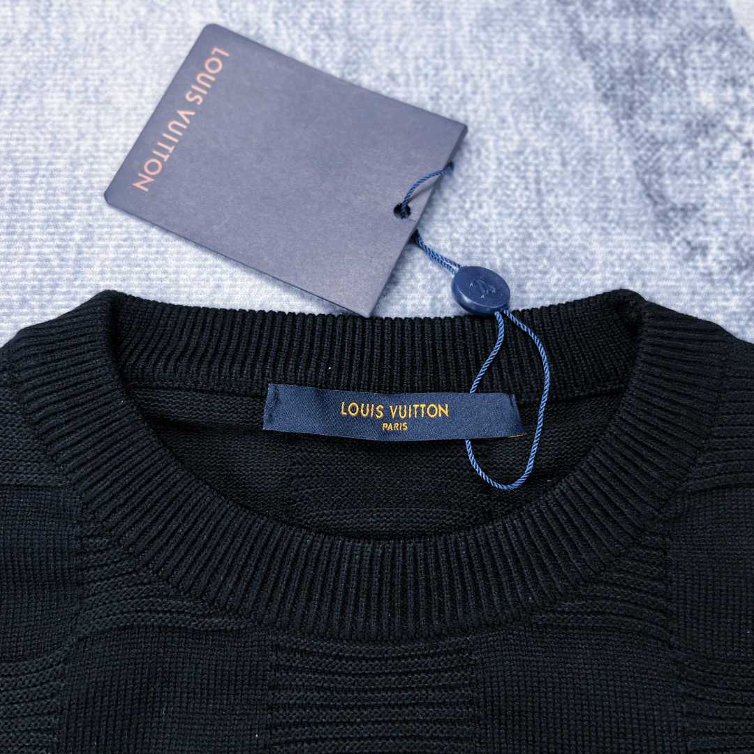 Louis Vuitton Damier Stitch Crewneck      1AA4MC - 
