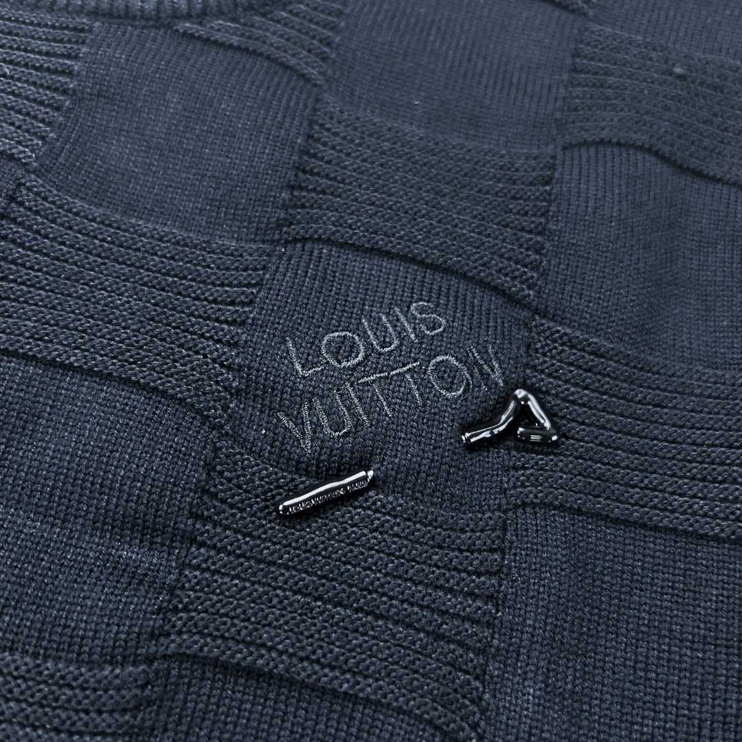 Louis Vuitton Damier Stitch Crewneck      1AA4MC - 