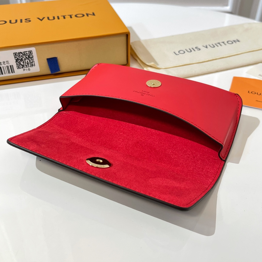 Louis Vuitton Woody Glasses Case   GI0372 - PerfectKickZ