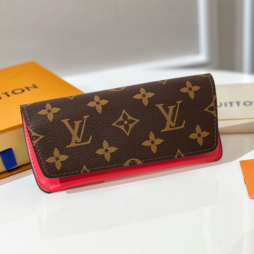 Louis Vuitton Woody Glasses Case   GI0372 - PerfectKickZ