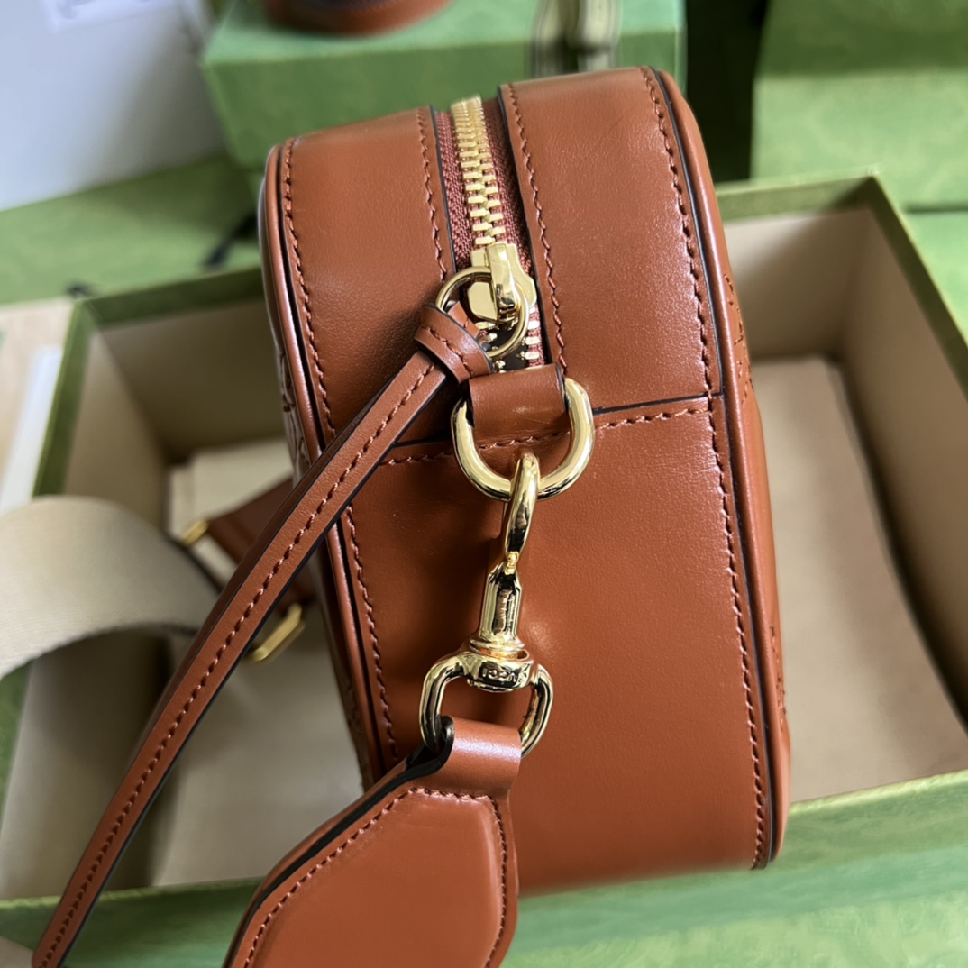 Gucci GG Matelassé Leather Shoulder Bag(21.5-17-7.5cm) - PerfectKickZ
