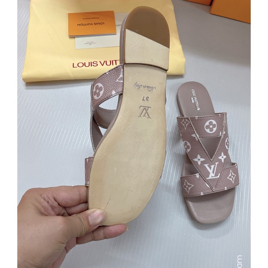 Louis Vuitton Monogram Sandal      - 