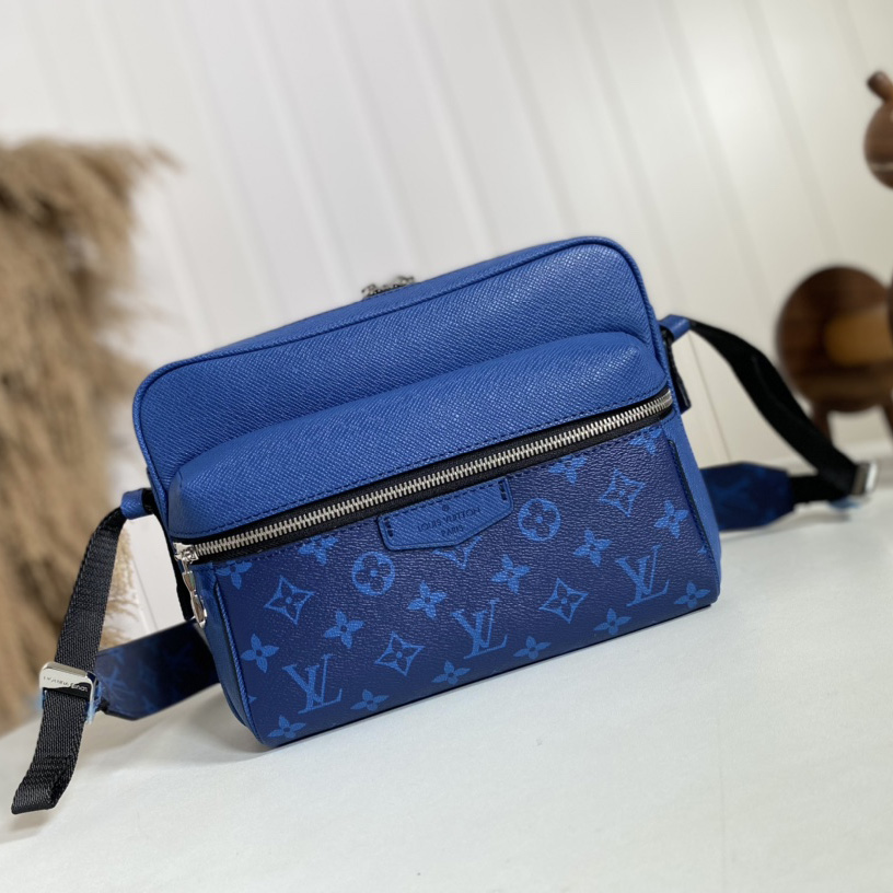 Louis Vuitton Outdoor Messenger(26-20-10.5cm)   M30242 - PerfectKickZ