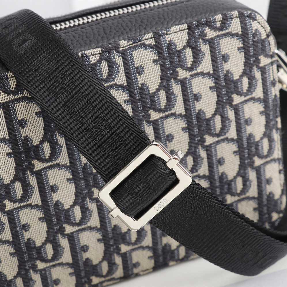 Dior Pouch With Shoulder Strap (17-12.5-5cm) - PerfectKickZ