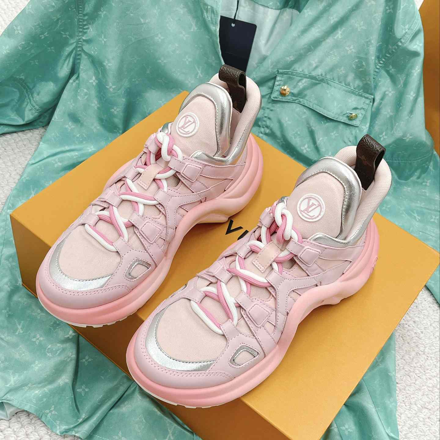Louis Vuitton LV Archlight Sneaker       1AACM2 - 