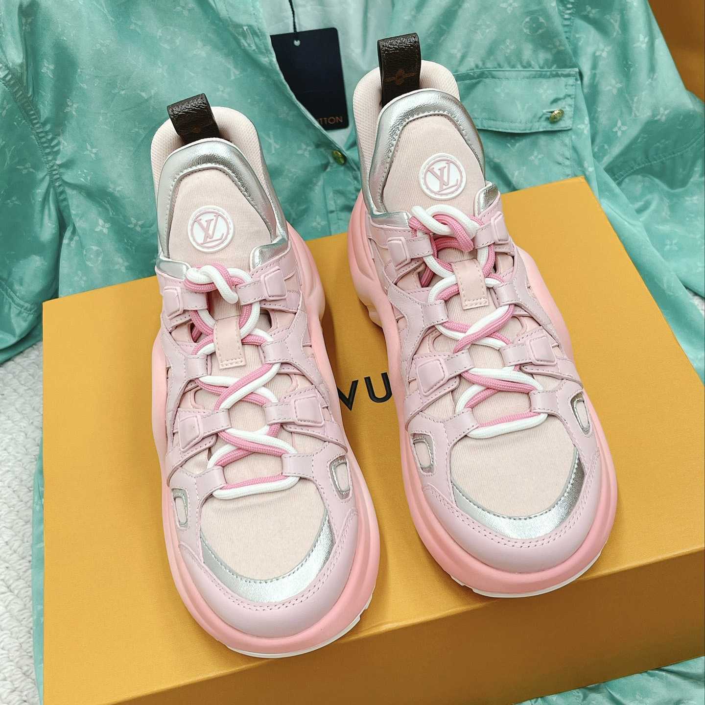 Louis Vuitton LV Archlight Sneaker       1AACM2 - 