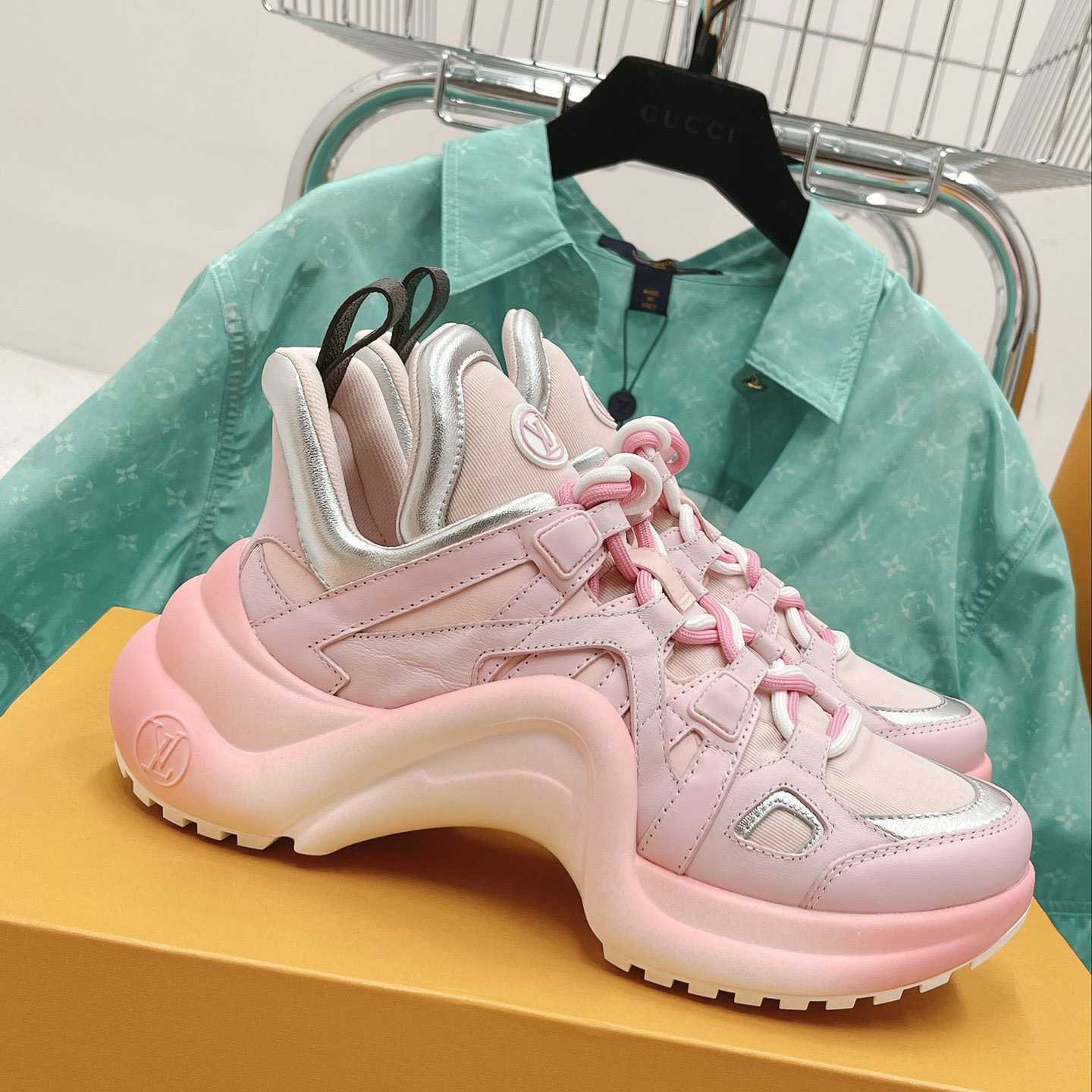 Louis Vuitton LV Archlight Sneaker       1AACM2 - PerfectKickZ