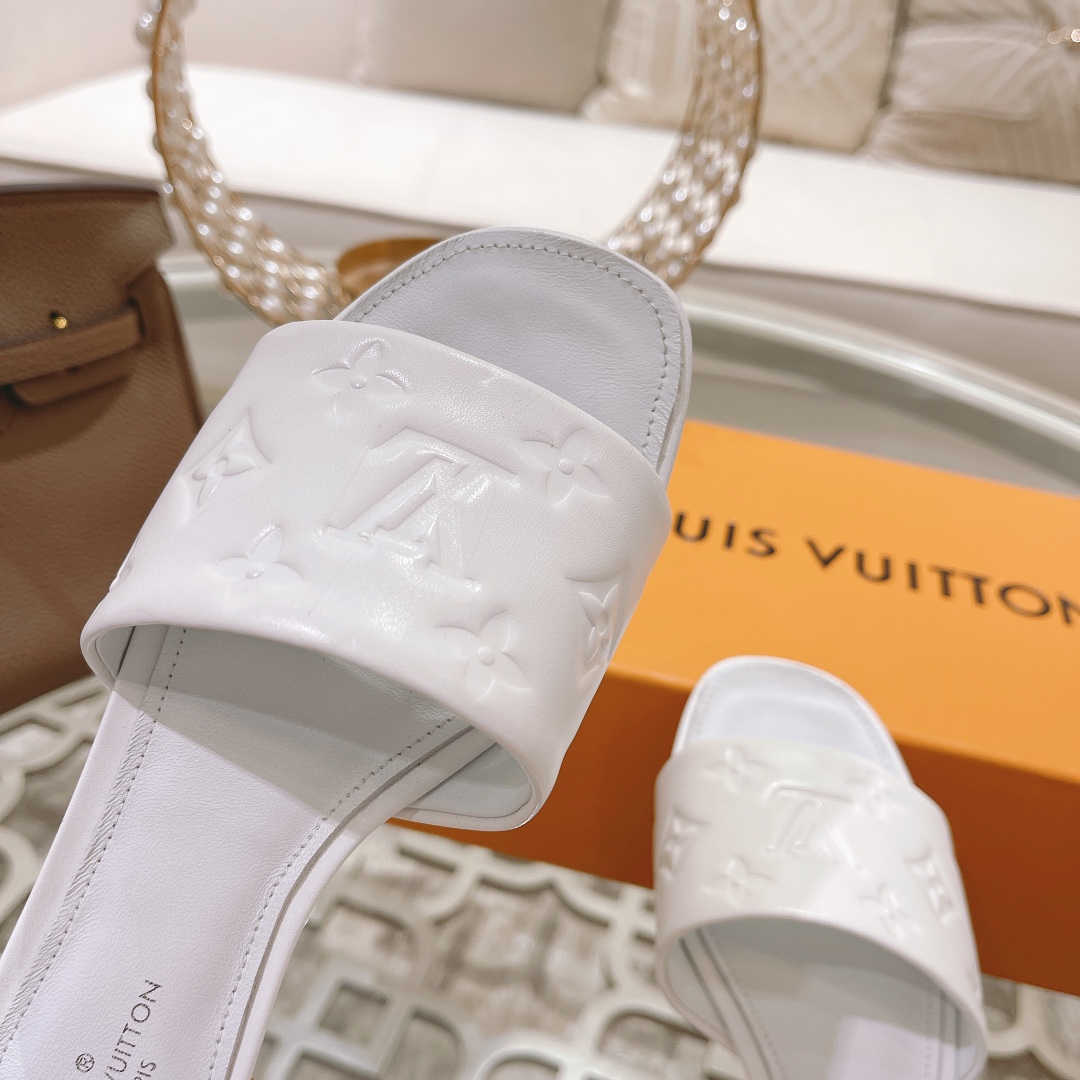 Louis Vuitton Revival Flat Mule     1A9P3T - PerfectKickZ