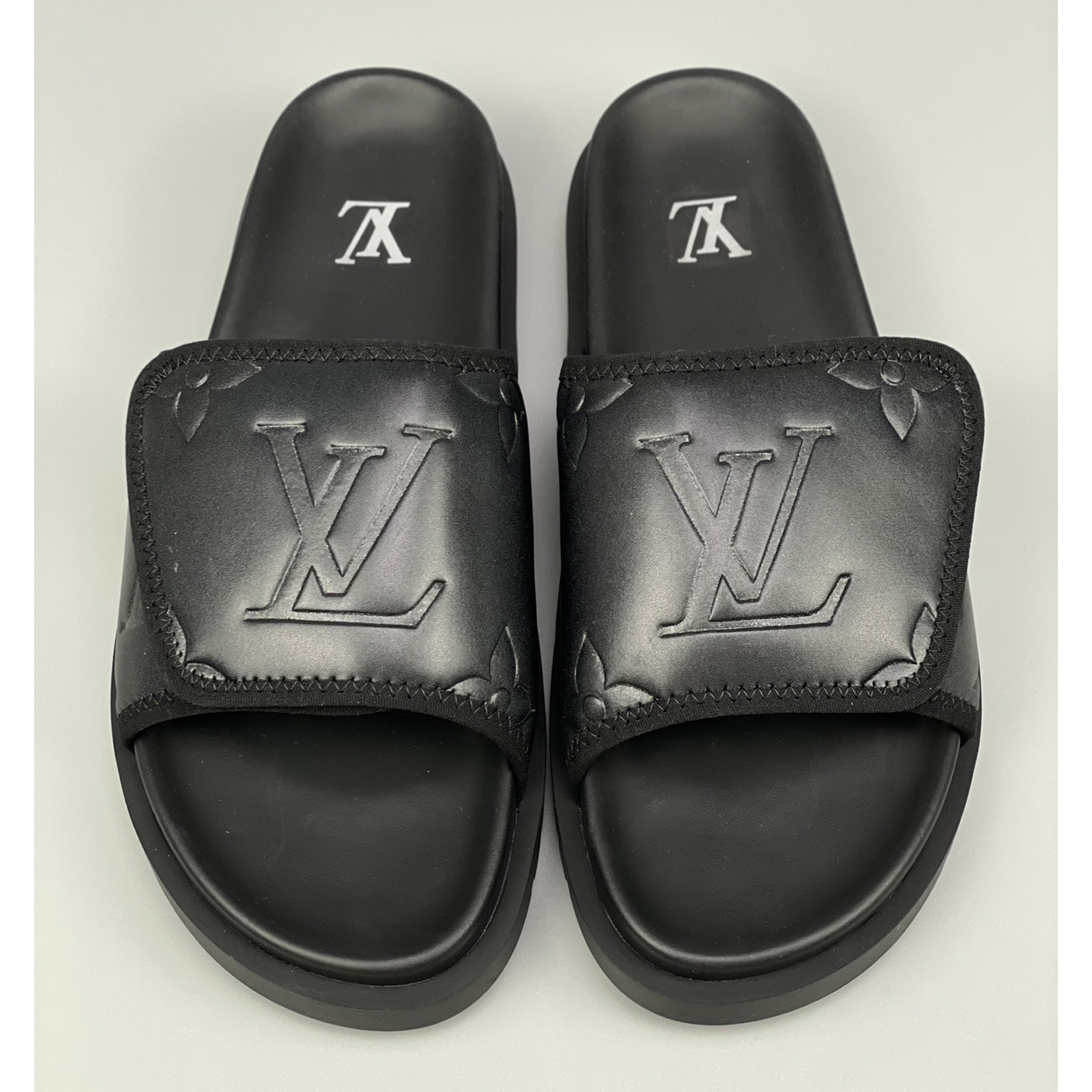 Louis Vuitton Miami Mule      1AA7RW - PerfectKickZ