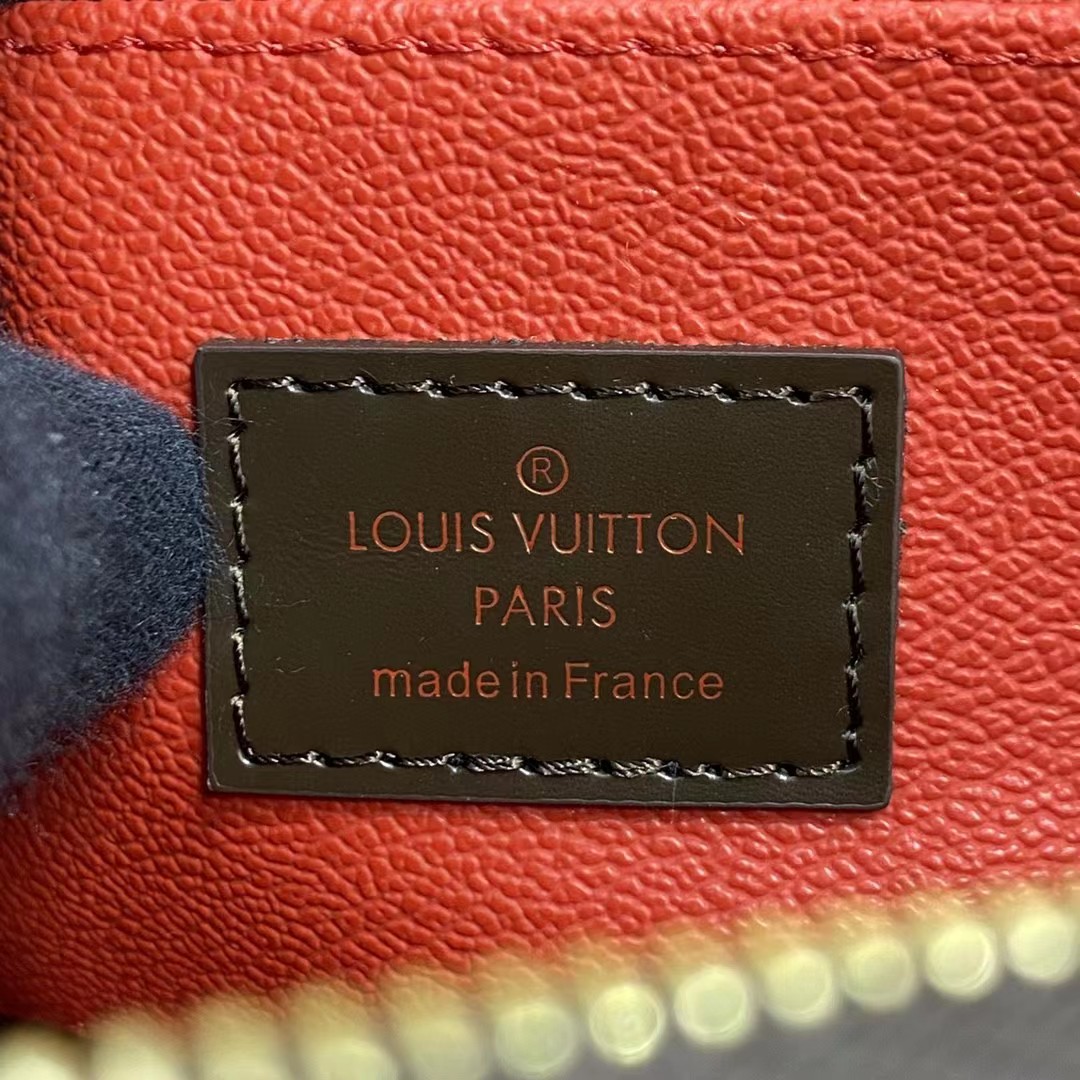 Louis Vuitton Cosmetic Pouch (17-11.5-6cm)   N47516 - PerfectKickZ