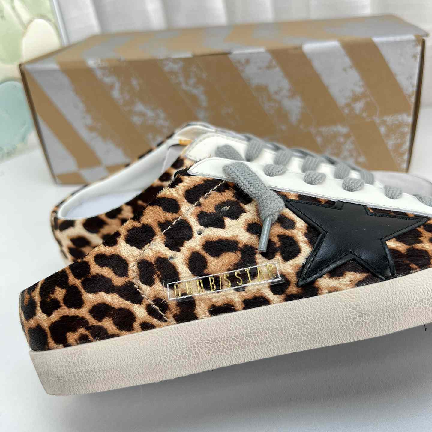 Golden Goose Super-Star Sabots In Leopard-Print Pony Skin With Black Leather Star And Ice-Gray Suede Tongue - PerfectKickZ