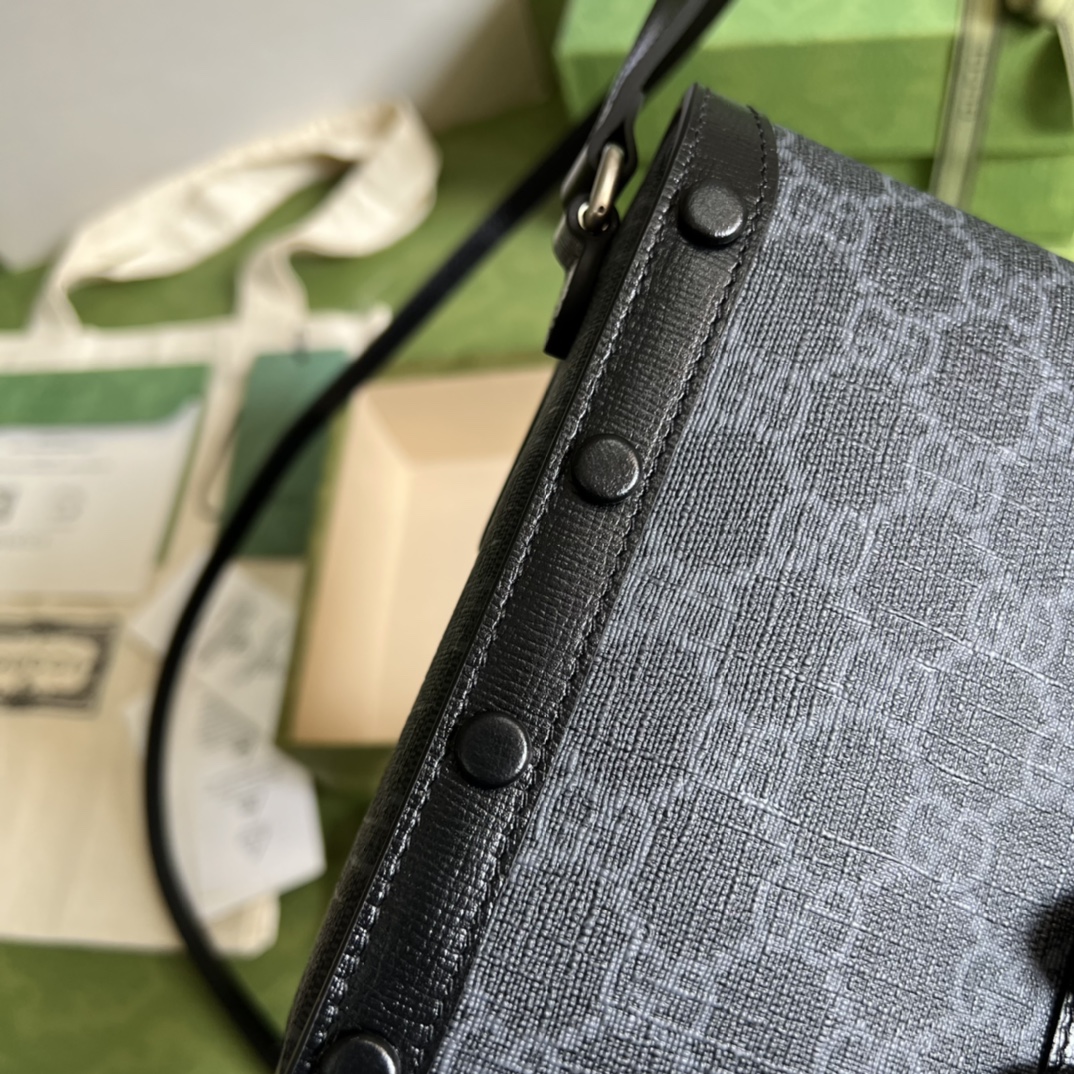Gucci Black Mini GG Supreme Pouch(11.5-17-4cm) - PerfectKickZ