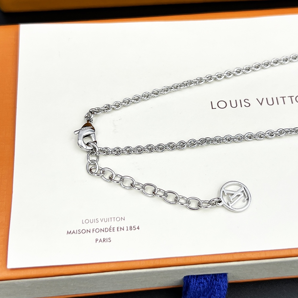 Louis Vuitton Louise By Night Necklace     M00759 - PerfectKickZ