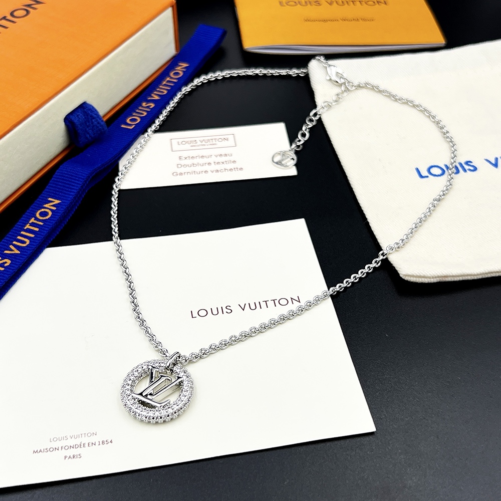 Louis Vuitton Louise By Night Necklace     M00759 - PerfectKickZ