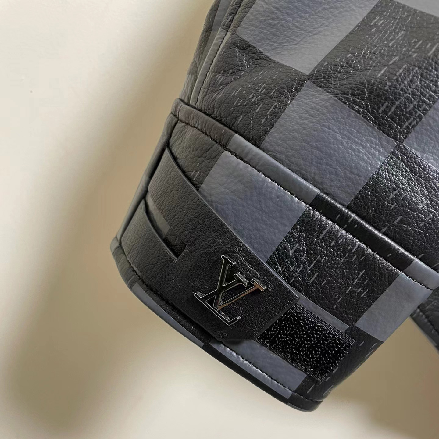 Louis Vuitton Damier Leather Jacket       1A9A0W - PerfectKickZ