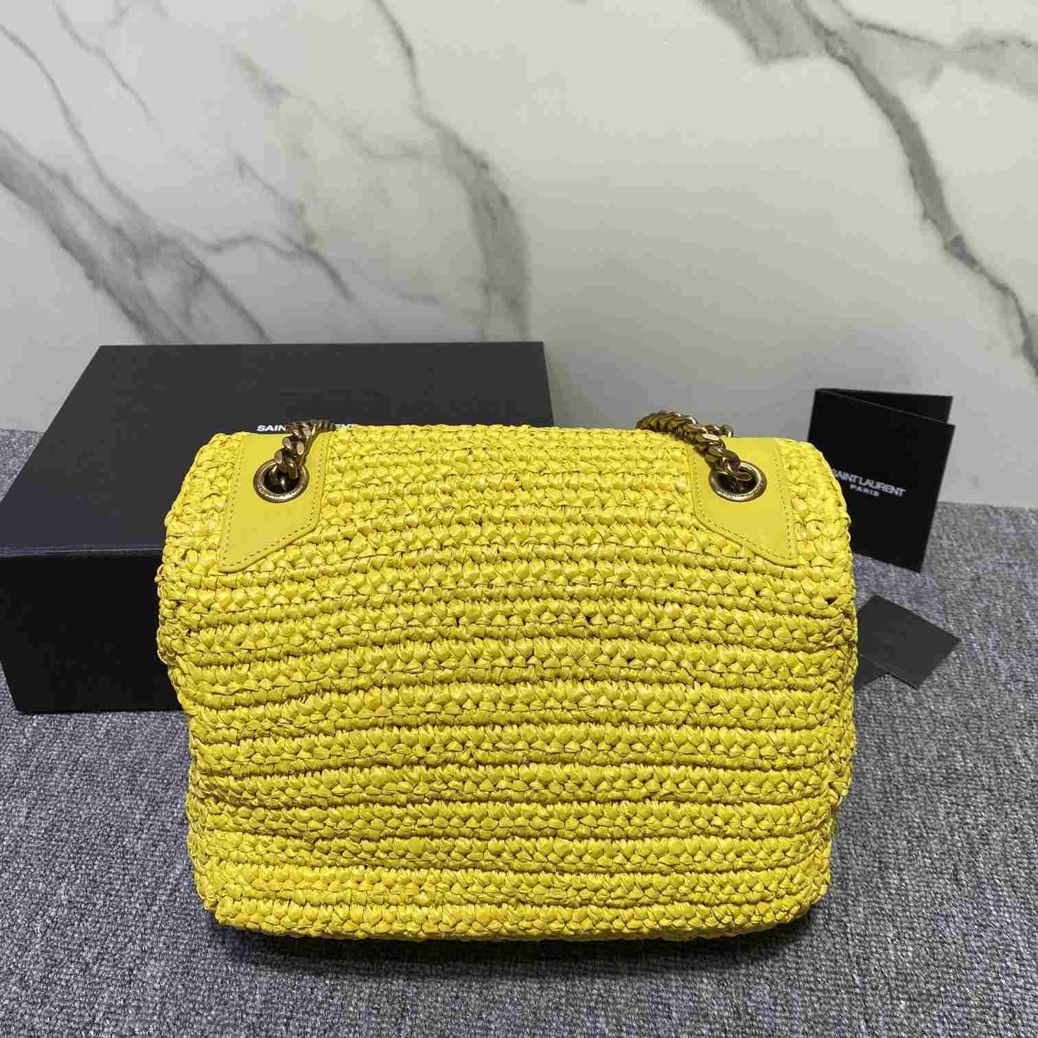 Saint Laurent Niki Medium Chain Bag In Raffia And Leather(28-22-9cm) - 