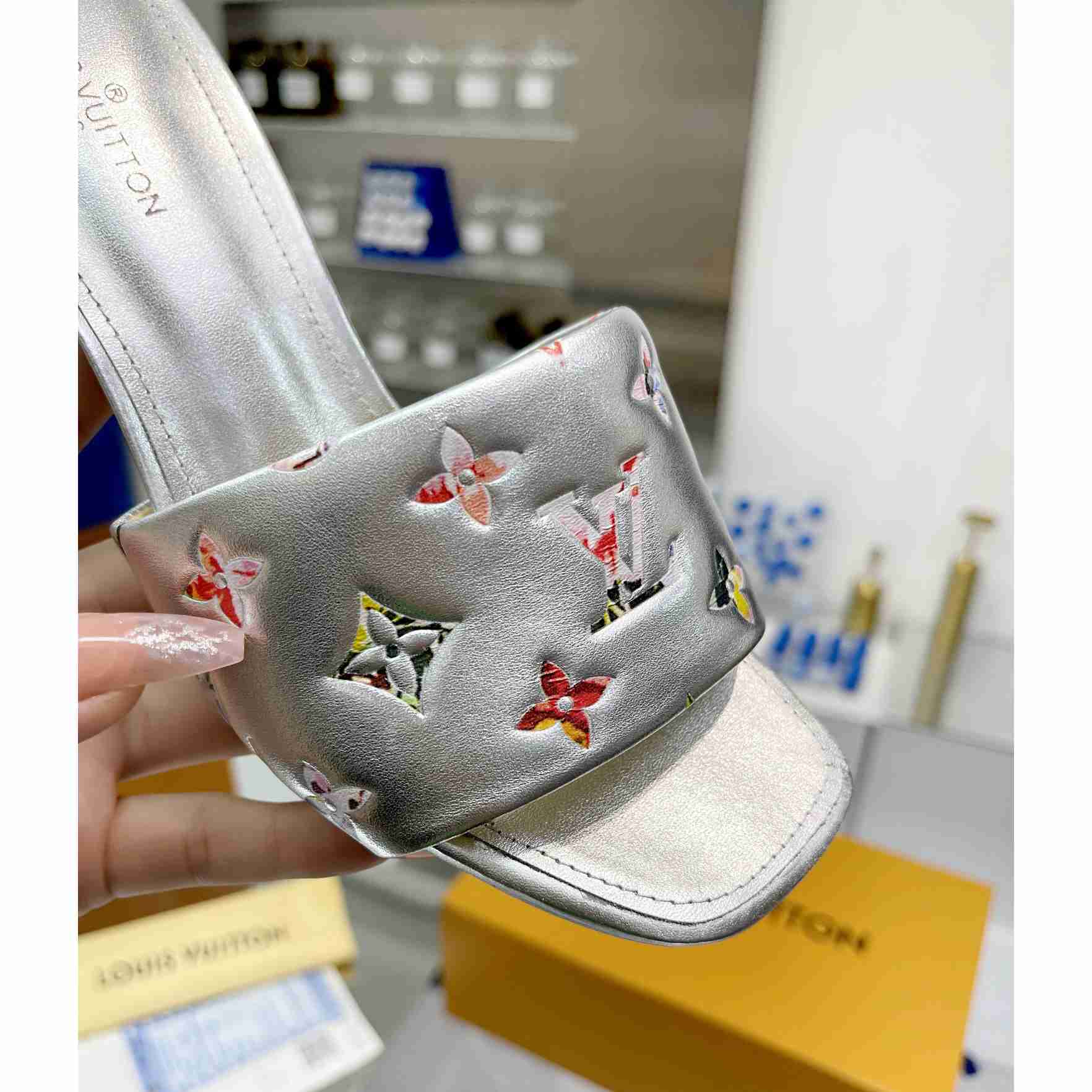 Louis Vuitton Revival Mule     1AAOUB - PerfectKickZ