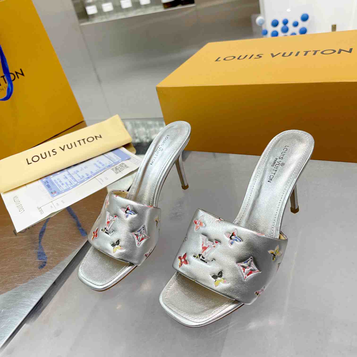 Louis Vuitton Revival Mule     1AAOUB - PerfectKickZ