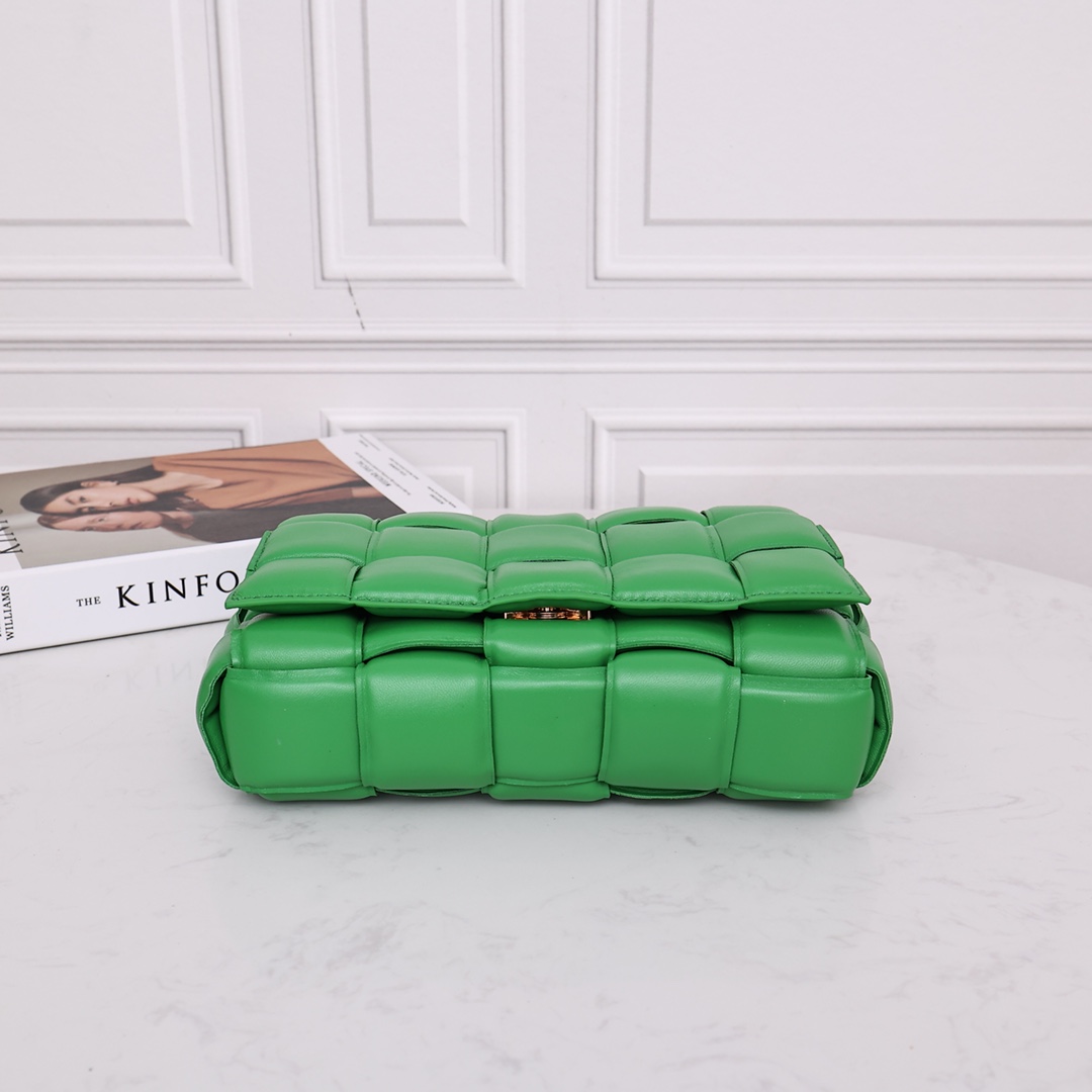 Bottega Veneta Padded Cassette(26-18-8CM) - PerfectKickZ