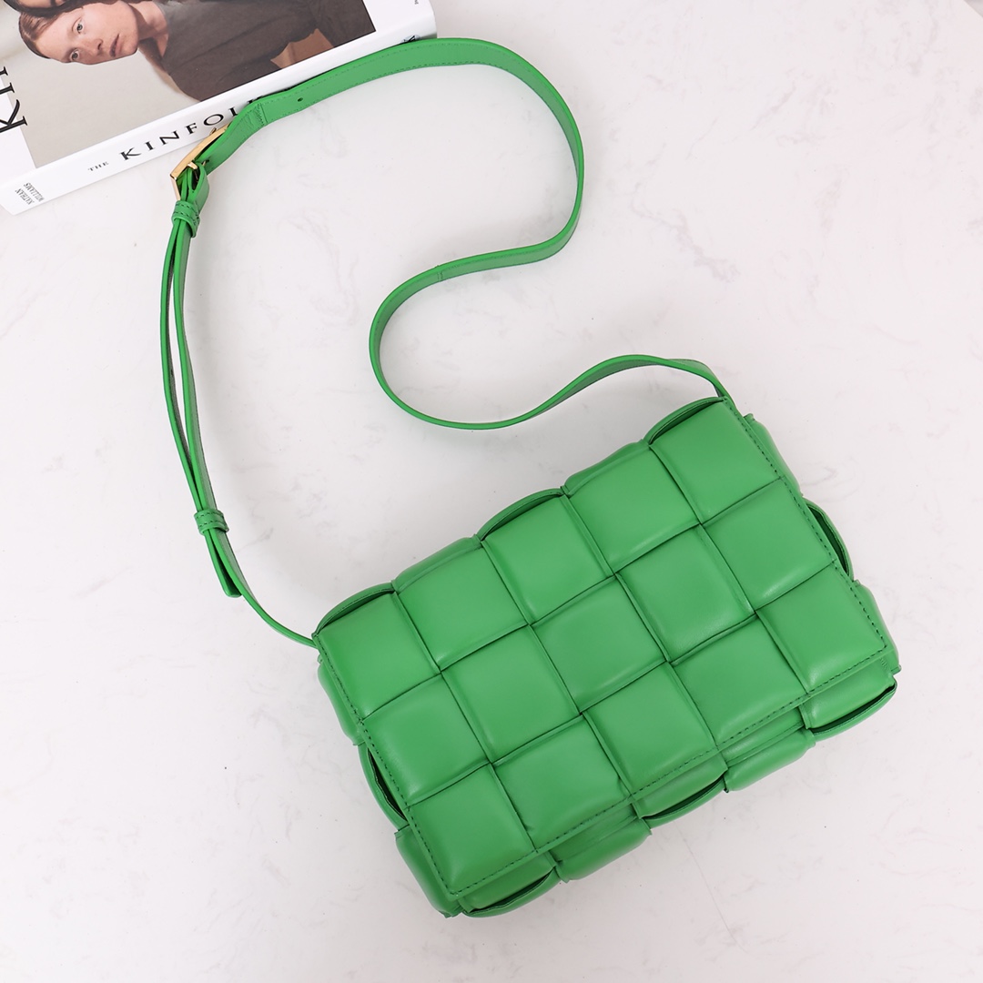 Bottega Veneta Padded Cassette(26-18-8CM) - PerfectKickZ