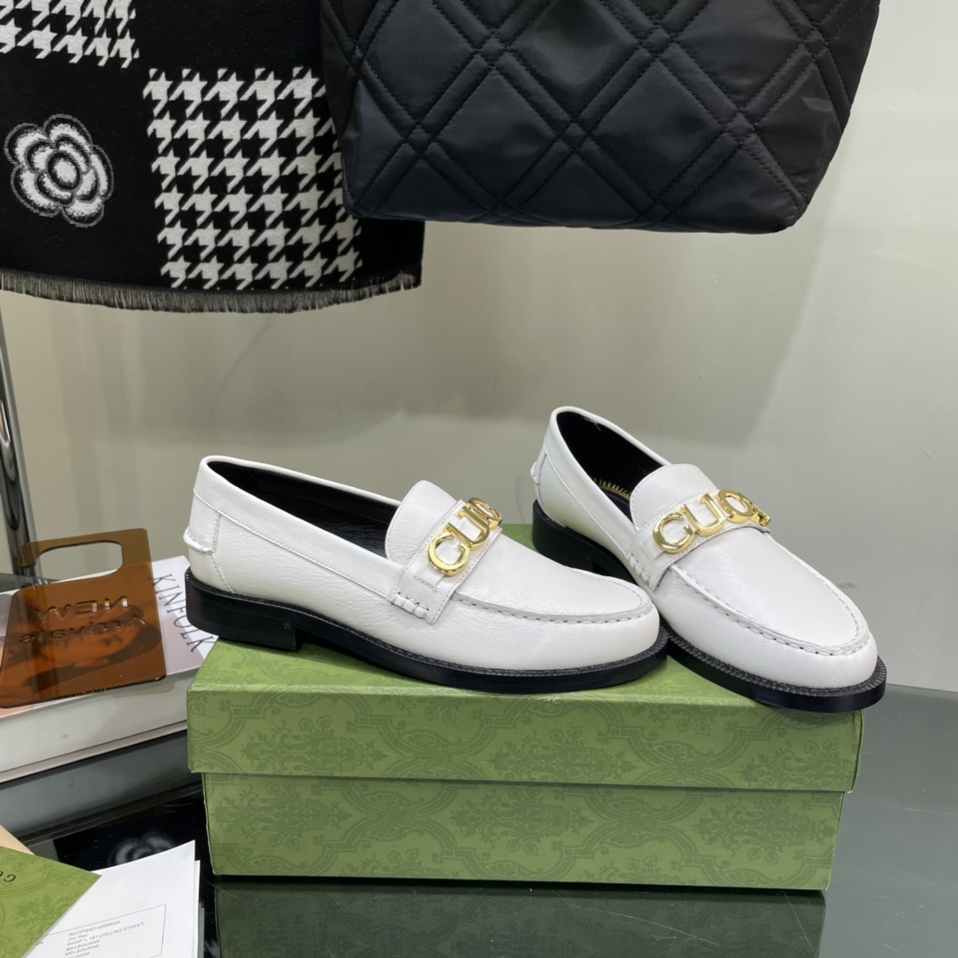 Gucci Women's Gucci Leather Loafer - PerfectKickZ