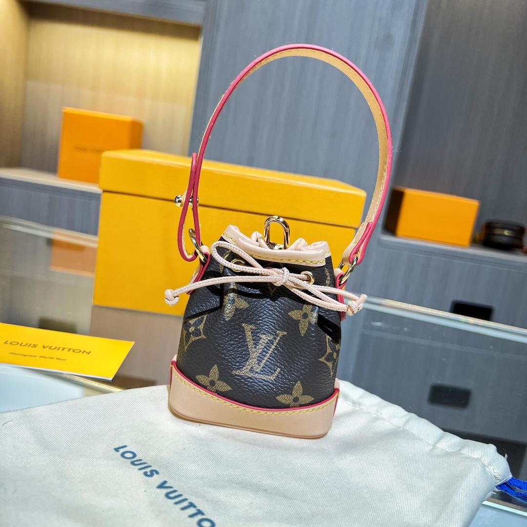 Louis Vuitton  Micro Noé Bag Charm    M00818 - 