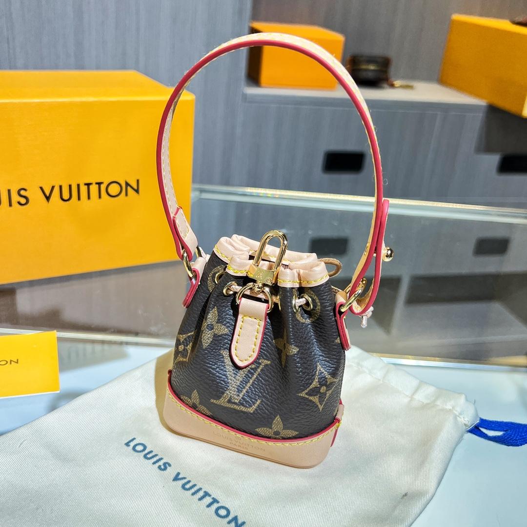 Louis Vuitton  Micro Noé Bag Charm    M00818 - 