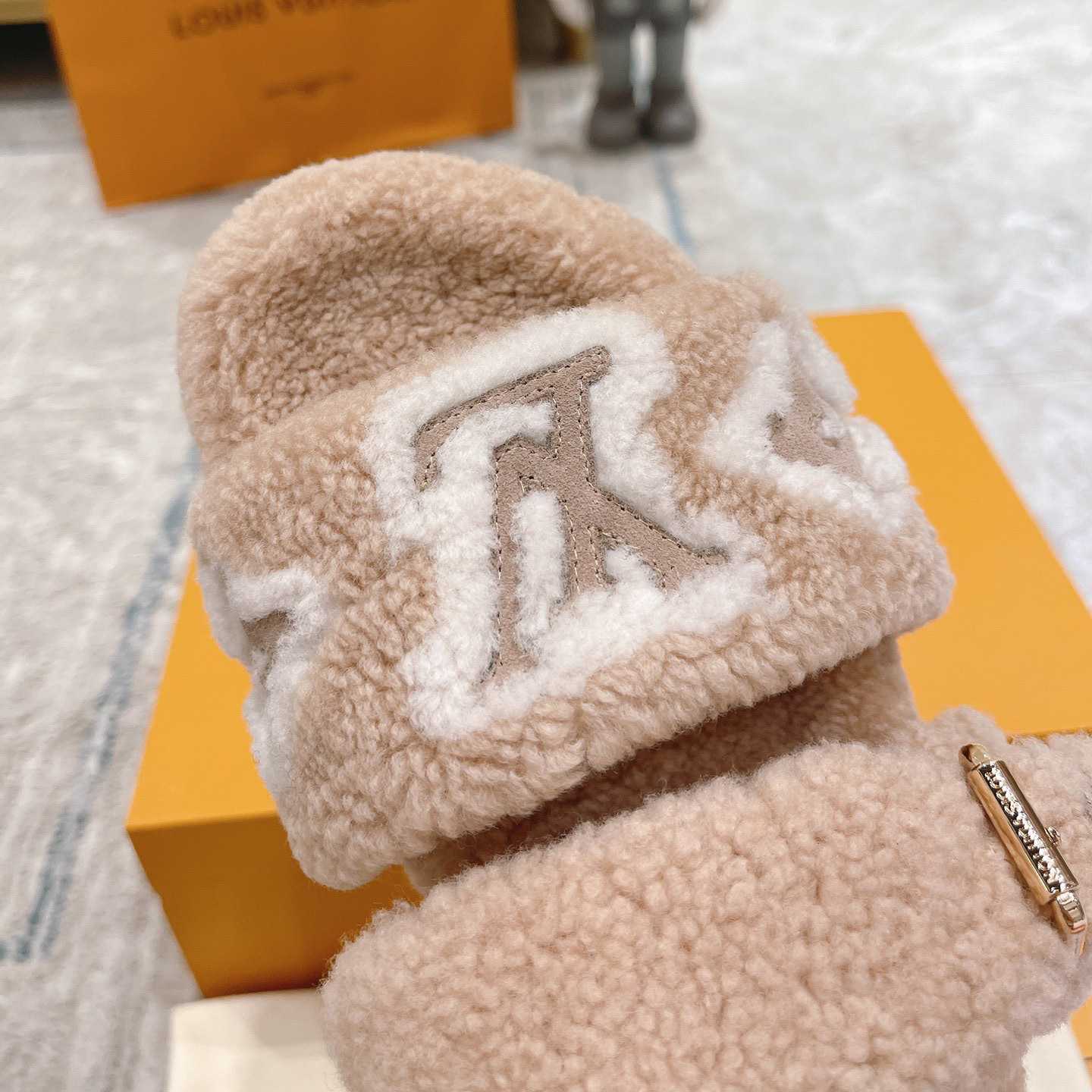 Louis Vuitton  Paseo Flat Comfort Mule - PerfectKickZ