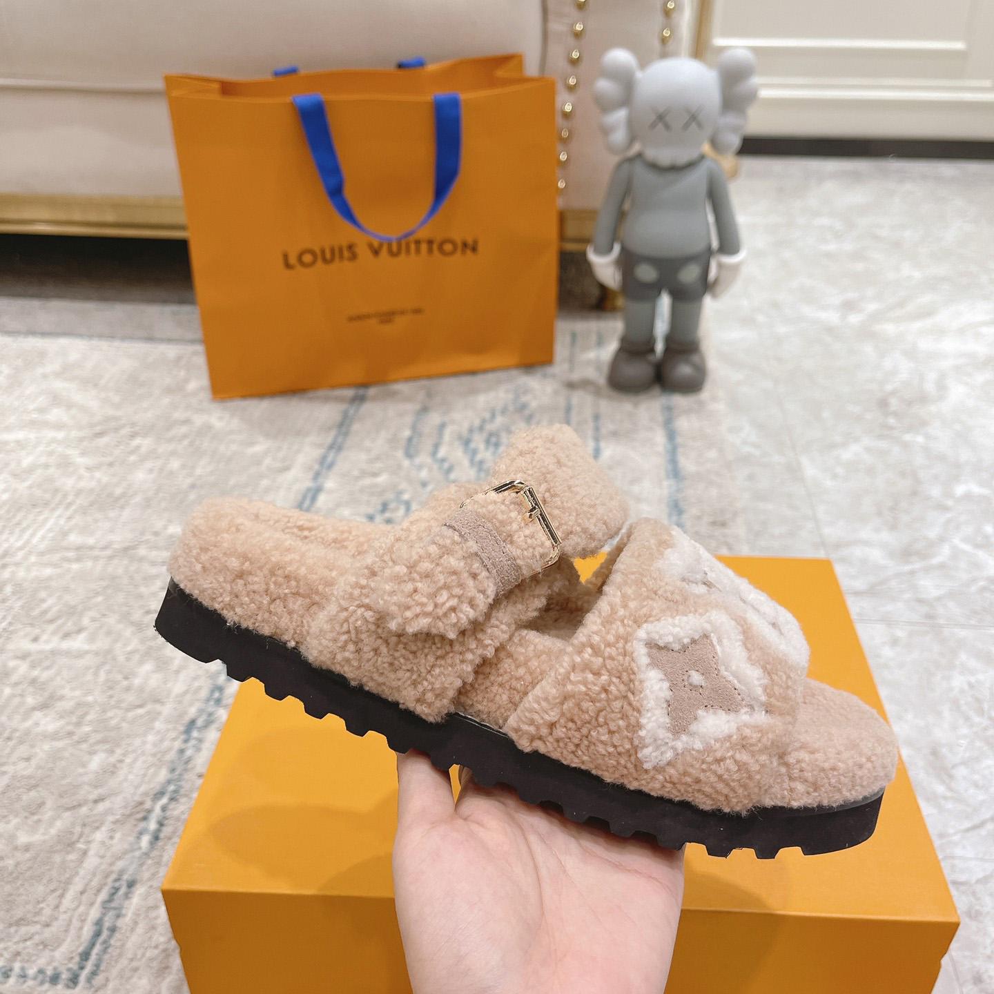 Louis Vuitton  Paseo Flat Comfort Mule - PerfectKickZ