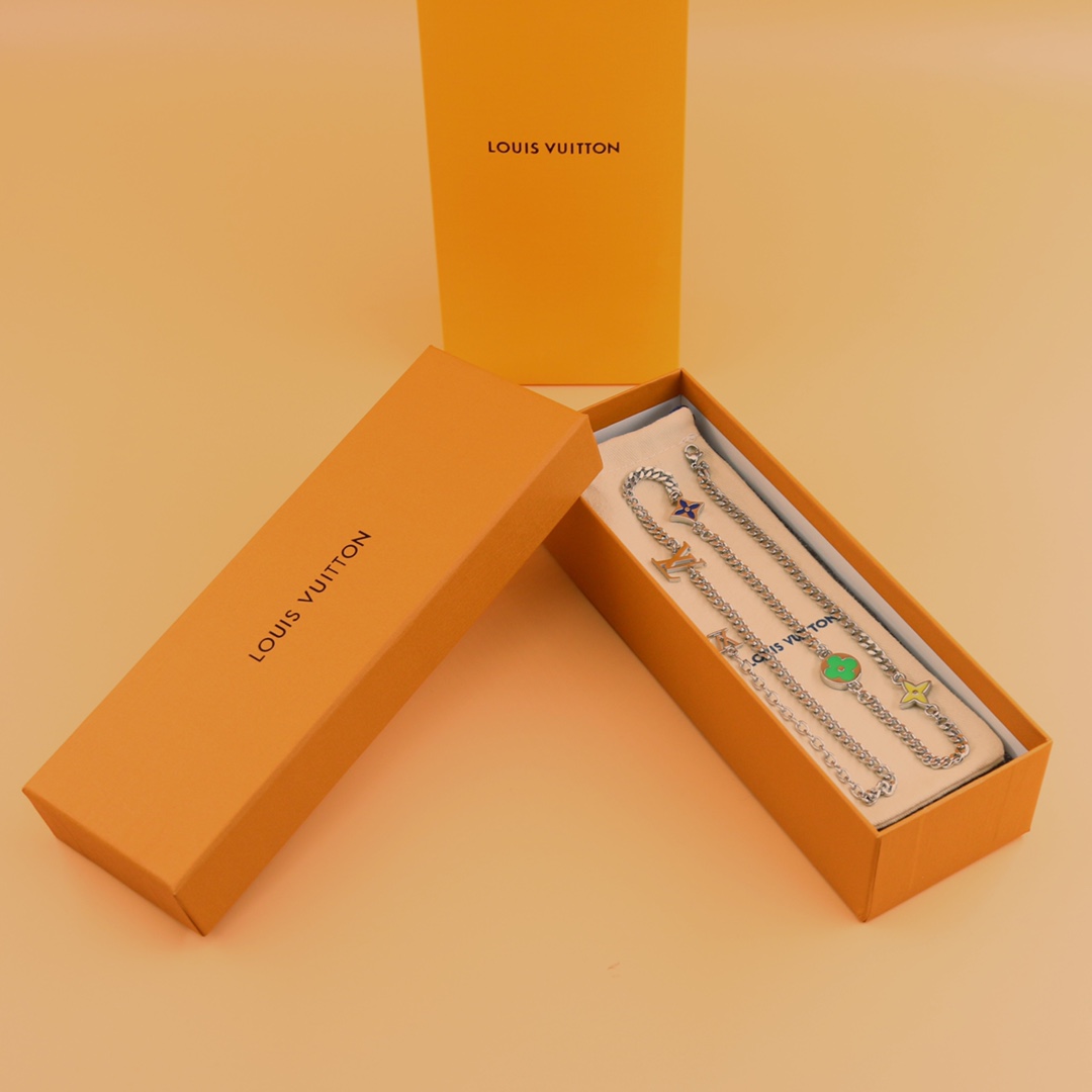 Louis Vuitton LV Sunrise Necklace   M00652 - PerfectKickZ