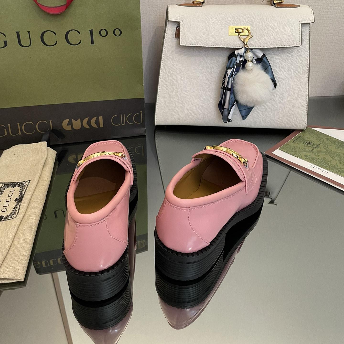 Gucci Women's Loafer With Interlocking G - PerfectKickZ