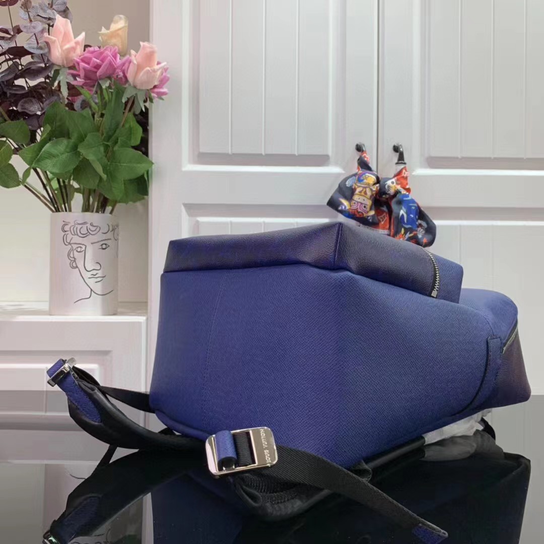 Louis Vuitton Discovery Backpack PM Backpack(30-40-20cm)   M30230  - PerfectKickZ