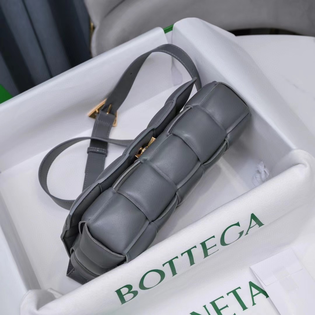 Bottega Veneta Padded Cassette(26-18-8CM) - PerfectKickZ