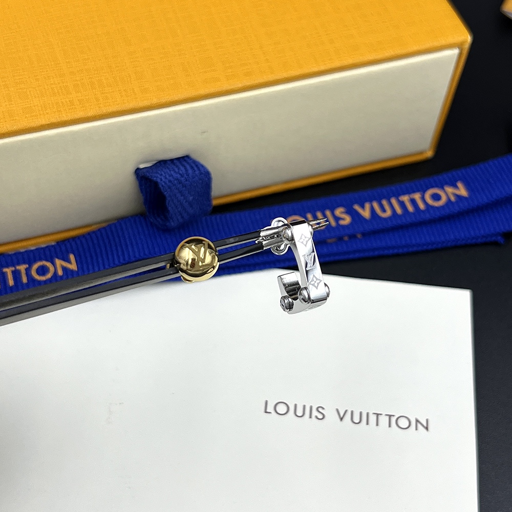 Louis Vuitton Monogram Bold Earrings   M00700 - PerfectKickZ
